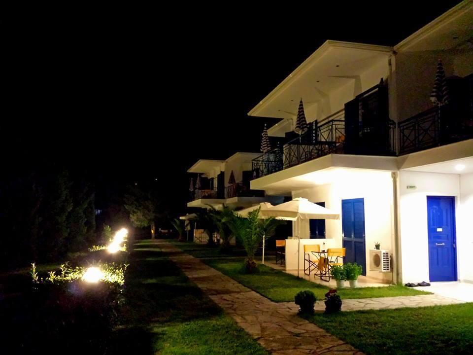 Nymphs Rooms & Apartments Nikiana Esterno foto